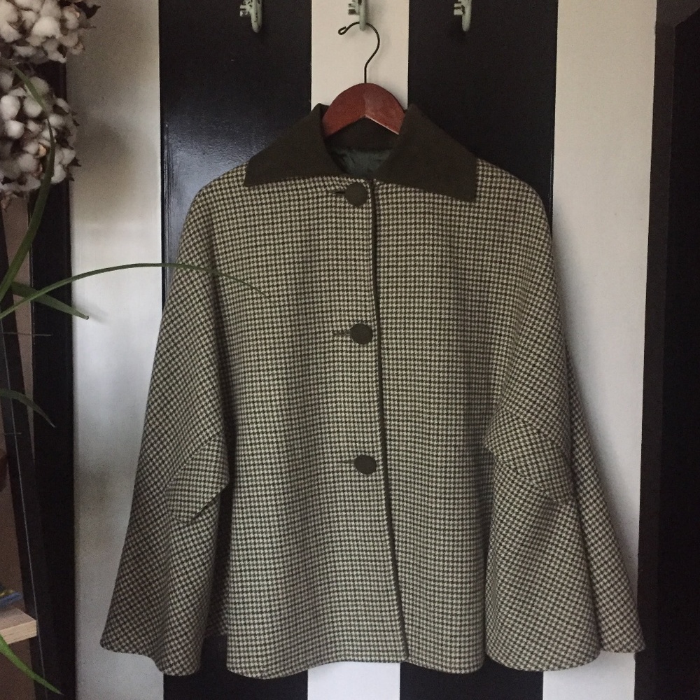 Vintage Rosecrest Cape
